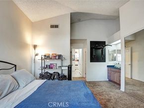 11350 Foothill Boulevard 30, Sylmar (los Angeles) CA 91342