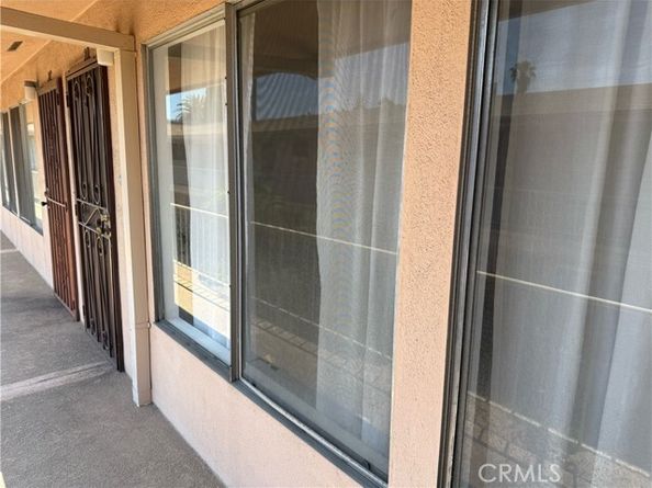 527 Cedar Avenue 2M, Long Beach CA 90802