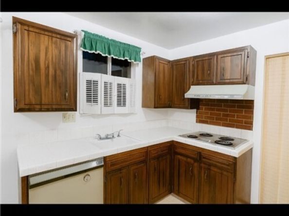 130 Marbly ave., Daly City CA 94015