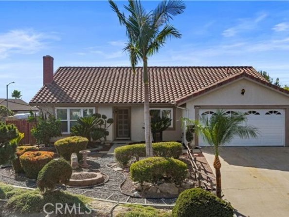 2580 N Robinhood, Orange CA 92867