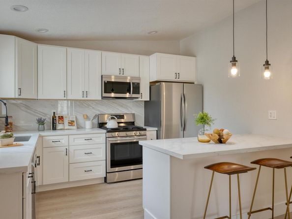 2915 Filbert St, Oakland CA 94608
