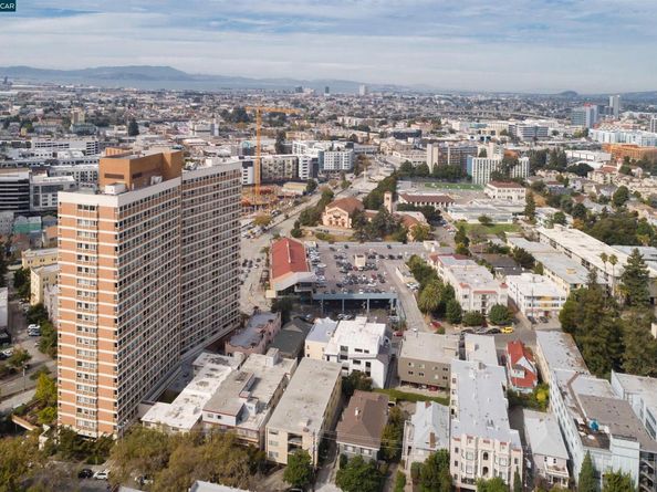 58 Vernon St 201, Oakland CA 94610