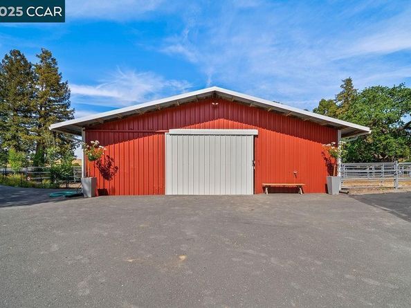 575 Morecroft Rd, Lafayette CA 94549