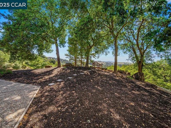 575 Morecroft Rd, Lafayette CA 94549
