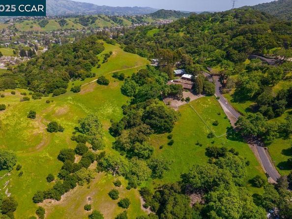 575 Morecroft Rd, Lafayette CA 94549