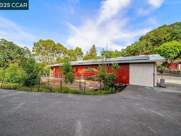 575 Morecroft Rd, Lafayette CA 94549