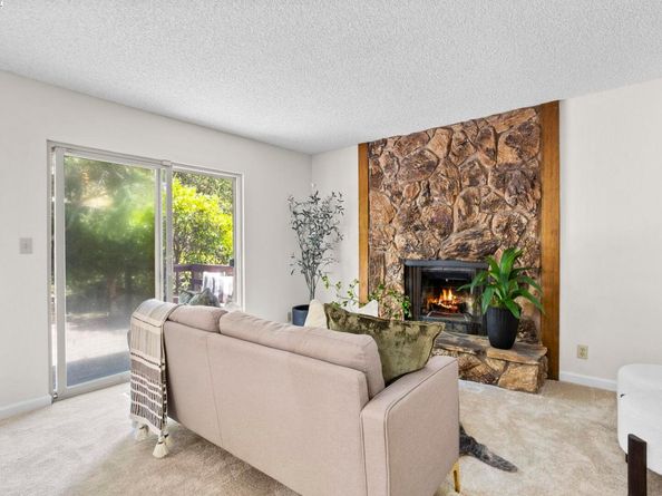 23920 Mayville Dr, Hayward CA 94541