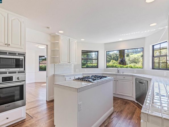 225 Rheem Blvd, Moraga CA 94556
