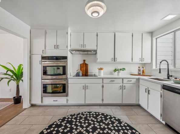 471 Joost Avenue, San Francisco CA 94127