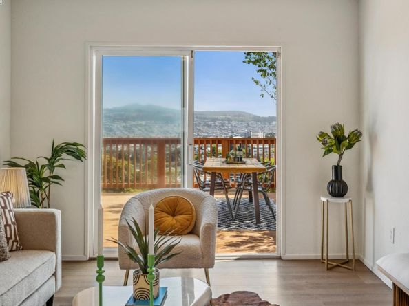 471 Joost Avenue, San Francisco CA 94127