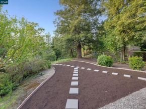 9 Irvine Drive, Moraga CA 94556