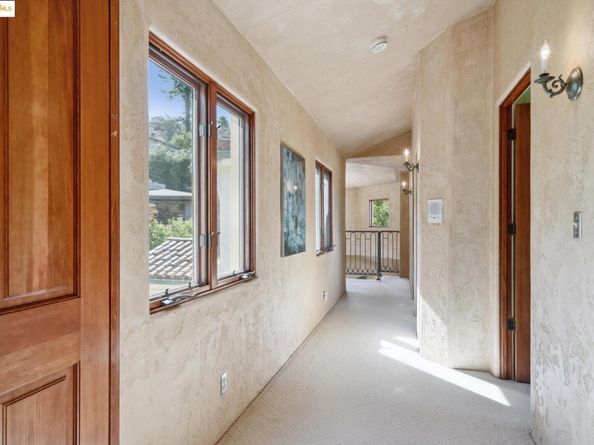 29 Live Oak RD, Berkeley CA 94705