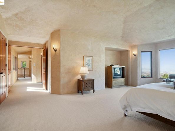 29 Live Oak RD, Berkeley CA 94705