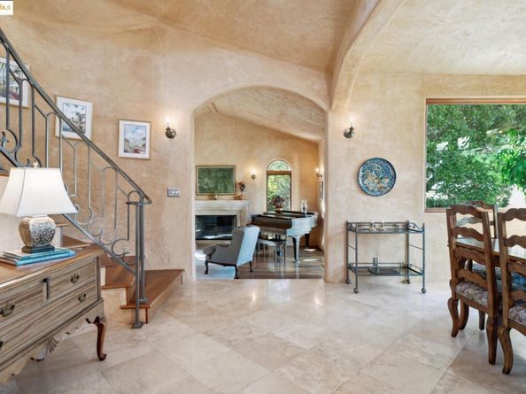 29 Live Oak RD, Berkeley CA 94705