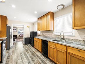 1000 102nd Avenue, Oakland CA 94603