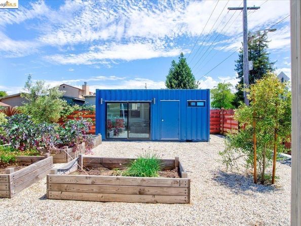 1000 102nd Avenue, Oakland CA 94603