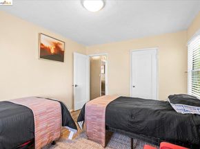 1000 102nd Avenue, Oakland CA 94603