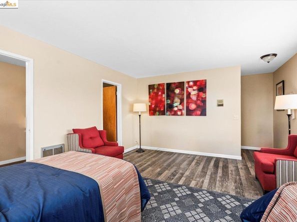 1000 102nd Avenue, Oakland CA 94603