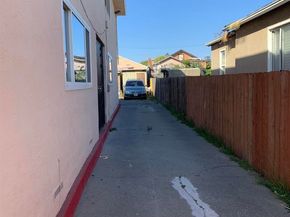 9624 E. St., Oakland CA 94603