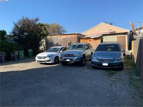 9624 E. St., Oakland CA 94603