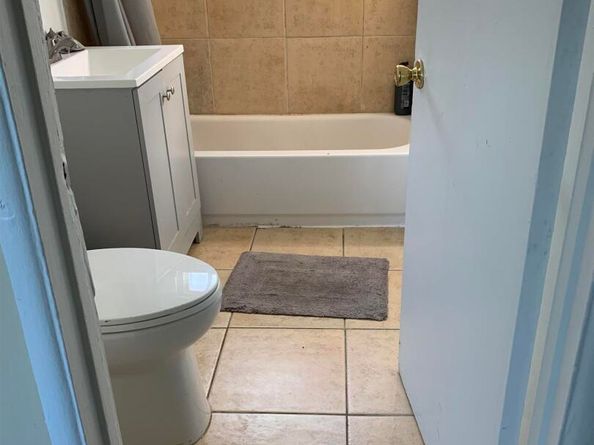 9624 E. St., Oakland CA 94603