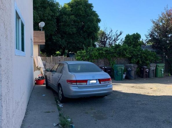 9624 E. St., Oakland CA 94603