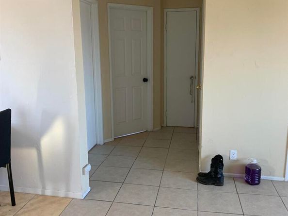 9624 E. St., Oakland CA 94603