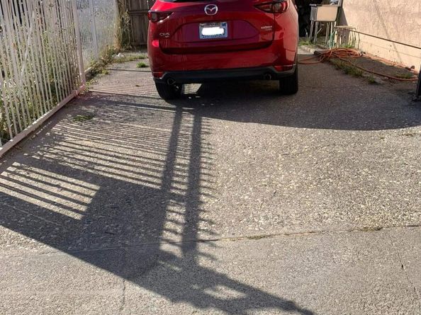 9624 E. St., Oakland CA 94603