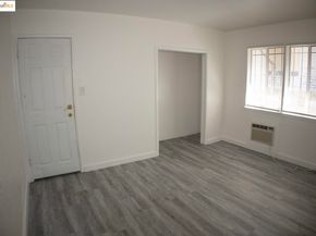 6921 Flora ST, Oakland CA 94621