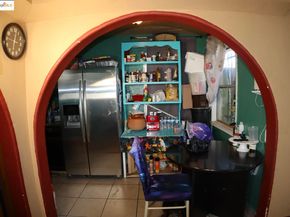6921 Flora ST, Oakland CA 94621