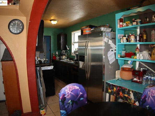 6921 Flora ST, Oakland CA 94621