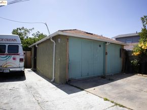 6921 Flora ST, Oakland CA 94621
