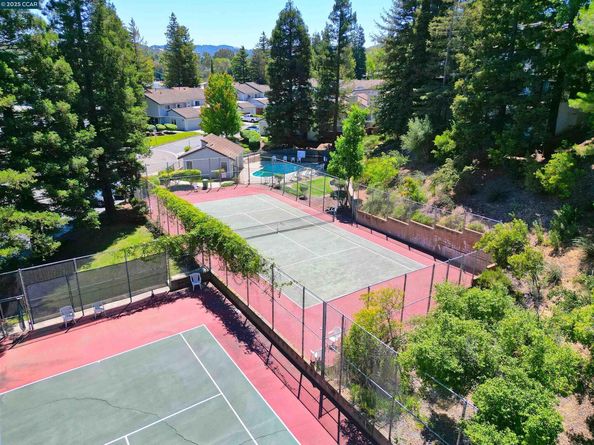 105 Via Cabrera Lane, Martinez CA 94553