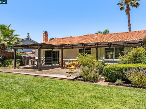 785 Bloching Cir, Clayton CA 94517