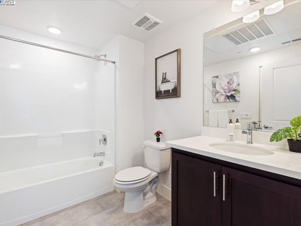 389 Line St., Hayward CA 94544