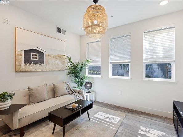389 Line St., Hayward CA 94544