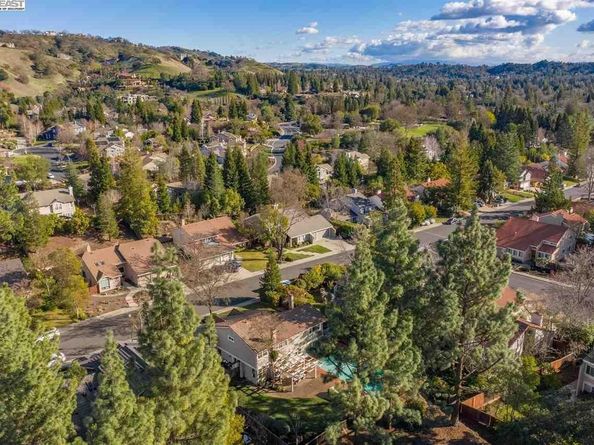 2673 Velvet Way, Walnut Creek CA 94596