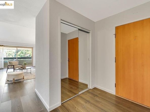 77 Fairmount Ave 317, Oakland CA 94611
