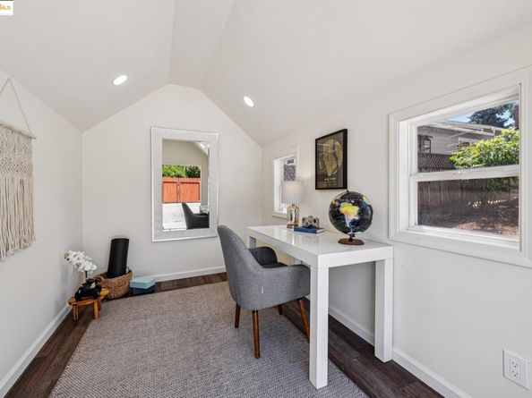 8100 Earl St, Oakland CA 94605