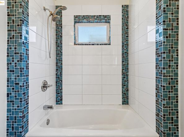8100 Earl St, Oakland CA 94605