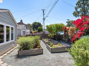 8100 Earl St, Oakland CA 94605