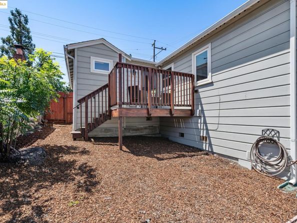 8100 Earl St, Oakland CA 94605