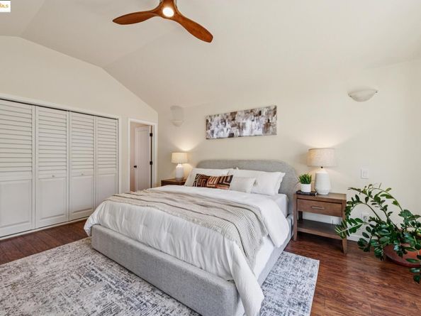 8100 Earl St, Oakland CA 94605