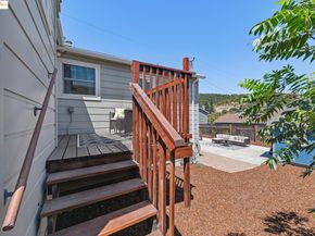 8100 Earl St, Oakland CA 94605