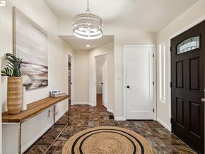 8100 Earl St, Oakland CA 94605