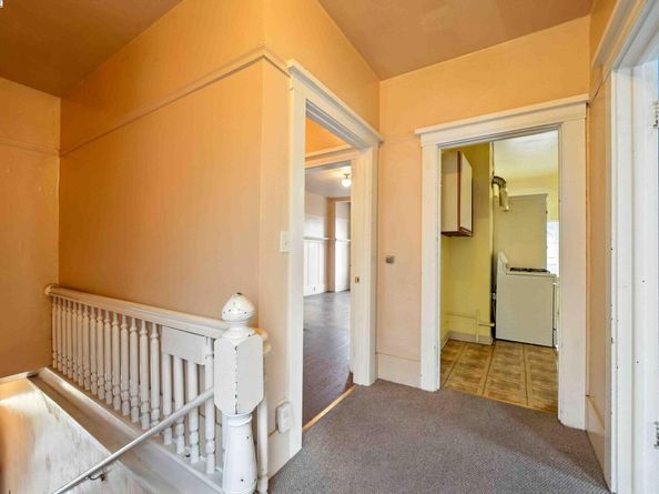 556-558 Alcatraz Ave, Oakland CA 94609