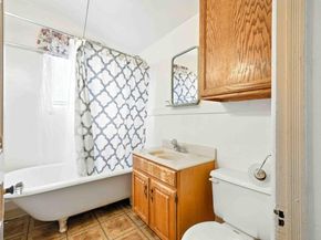 556-558 Alcatraz Ave, Oakland CA 94609