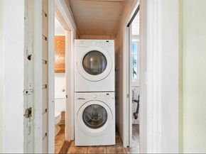 556-558 Alcatraz Ave, Oakland CA 94609
