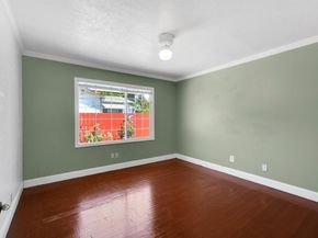 6133 Seminary Ave, Oakland CA 94605
