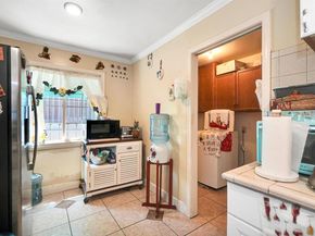 6133 Seminary Ave, Oakland CA 94605